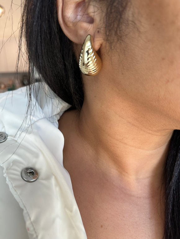 Bezel Teardrop earring